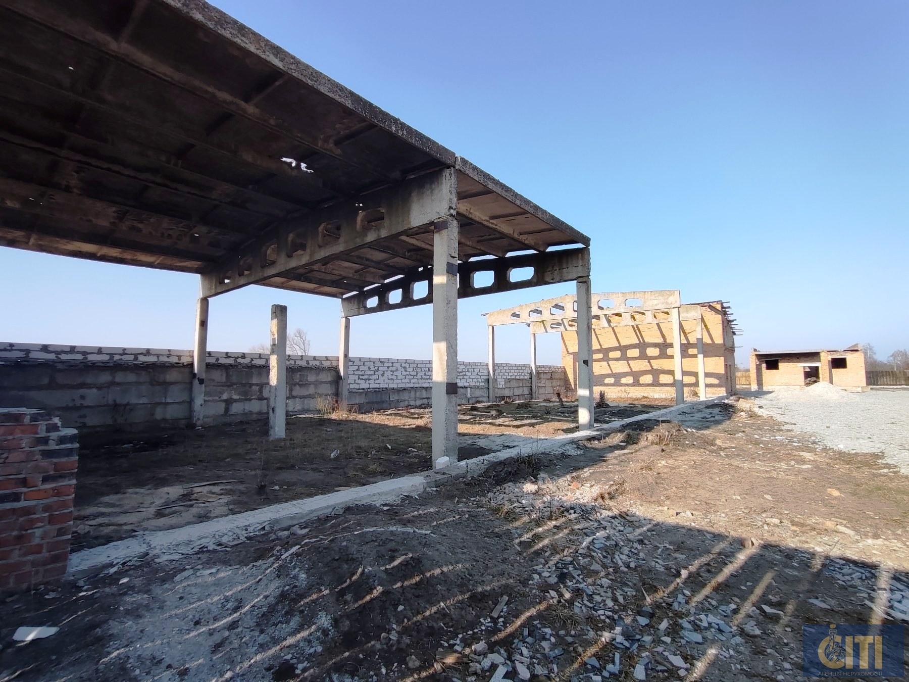 Имущественный комплекс в селе Дворец Житомирского района, 500 м², 30 соток. Майновий комплекс у селі Дворець Житомирського району, 500 м², 30 соток.