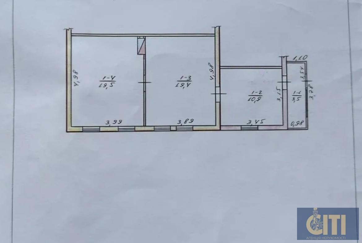 Коммерческое помещение в центре смт Черняхов, 53 м²