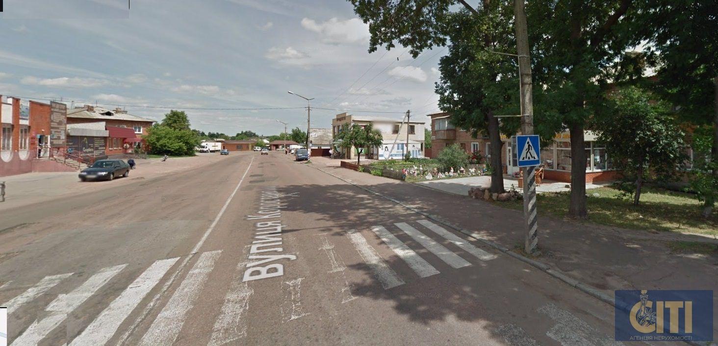 Коммерческое помещение в центре смт Черняхов, 53 м² Комерційне приміщення в центрі смт Черняхів, 53 м²