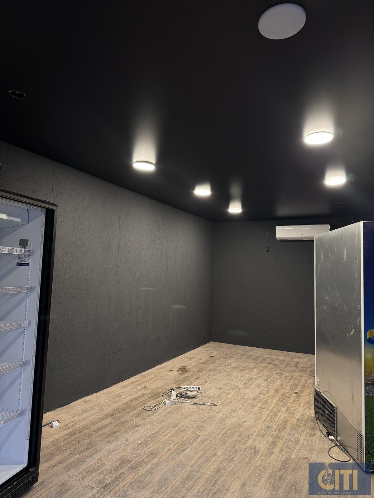 Помещение общей площадью 60 м², ул. С. Параджанова (Баранова). Приміщення загальною площею 60 м², вул. С. Параджанова (Баранова).