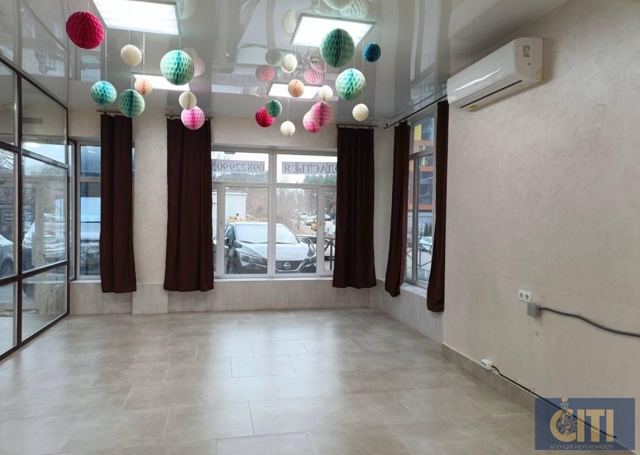 Коммерческое помещение в новостройке, Корбутовка, 112 м². Комерційне приміщення в новобудові, Корбутівка, 112 м².