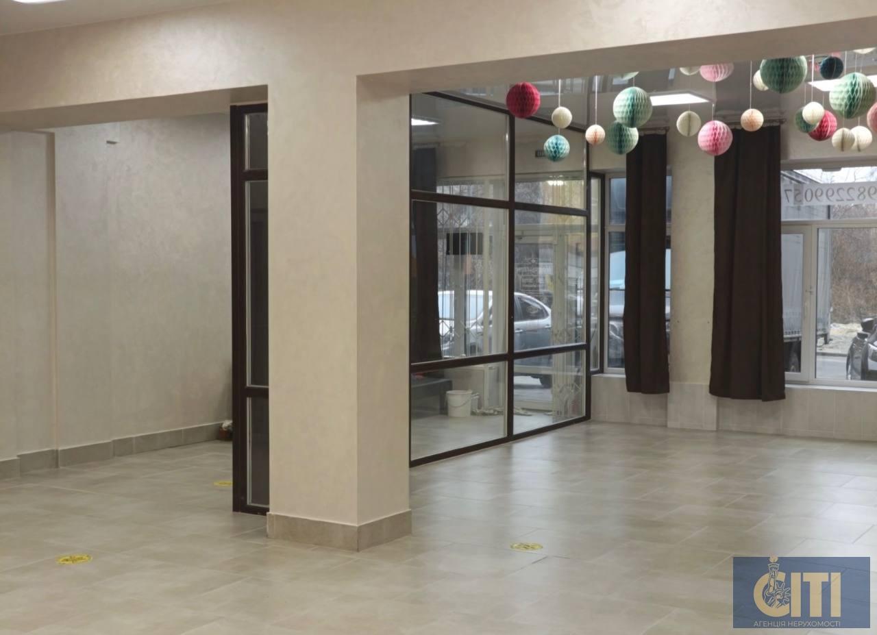 Коммерческое помещение в новостройке, Корбутовка, 112 м². Комерційне приміщення в новобудові, Корбутівка, 112 м².