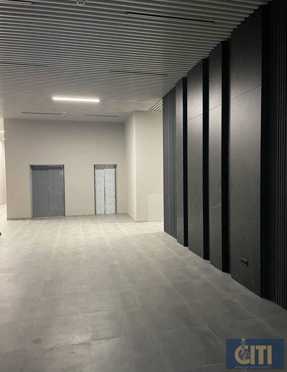 Продається приміщення під офіс у центрі міста Житомир по вулиці Київська, площею 133 м2 Продається приміщення під офіс у центрі міста Житомир по вулиці Київська, площею 133 м2