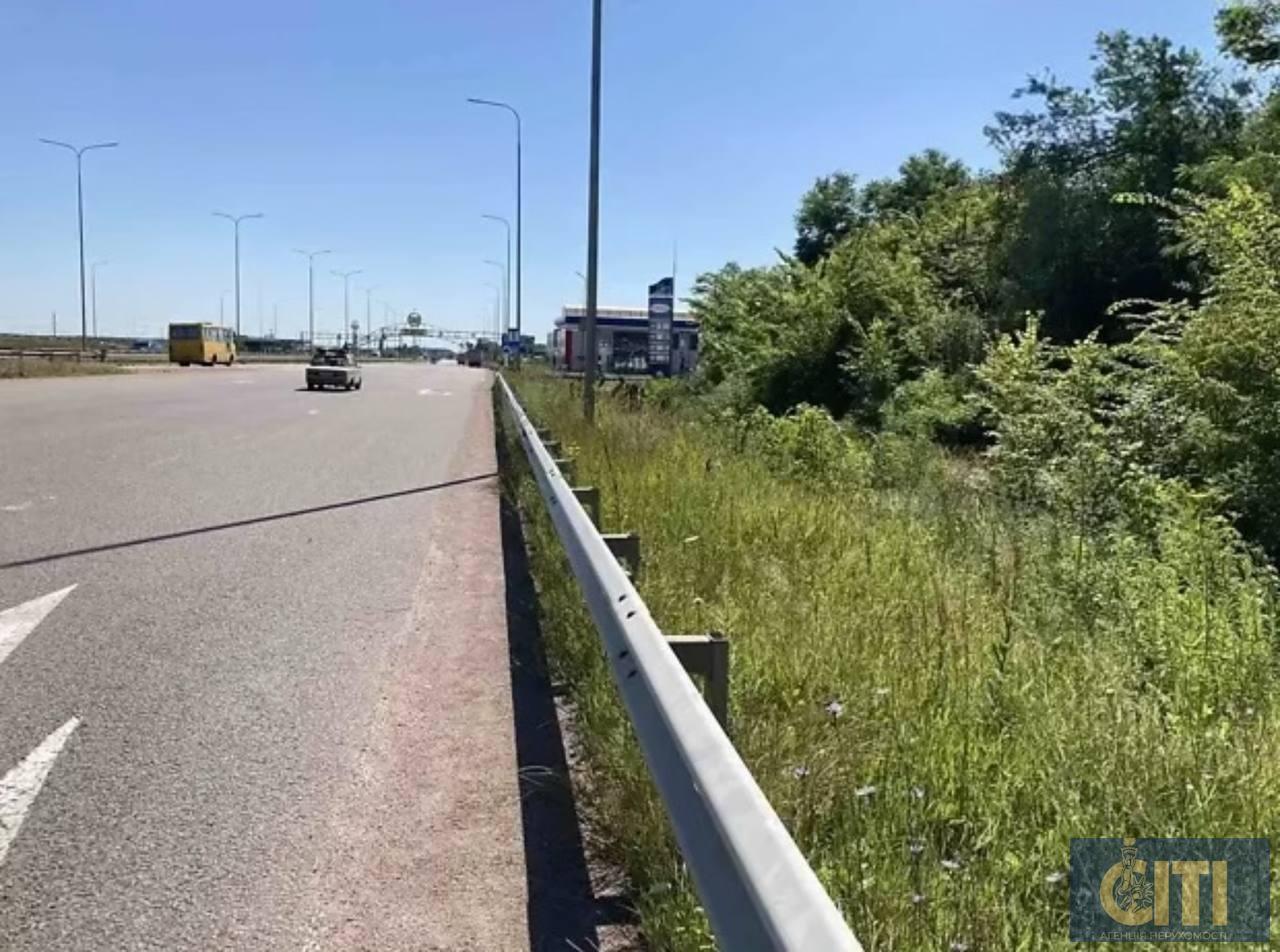 Продається земельна ділянка комерційного призначення площею 30 соток по Київському шосе, в районі с. Глибочиця. Продається земельна ділянка комерційного призначення площею 30 соток по Київському шосе, в районі с. Глибочиця.