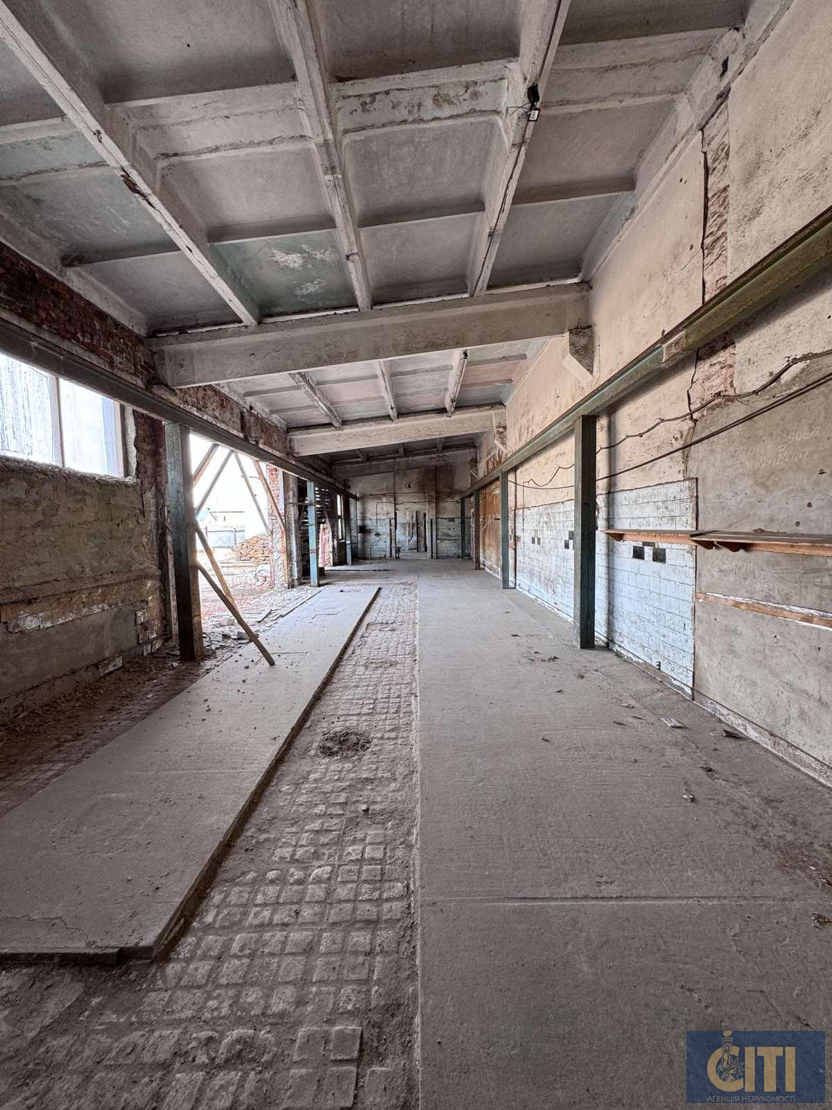 Продажа производственных помещений в г. Коростень общей площадью 600 кв.м. Продаж виробничих приміщень у м. Коростень загальною площею 600 кв.м.