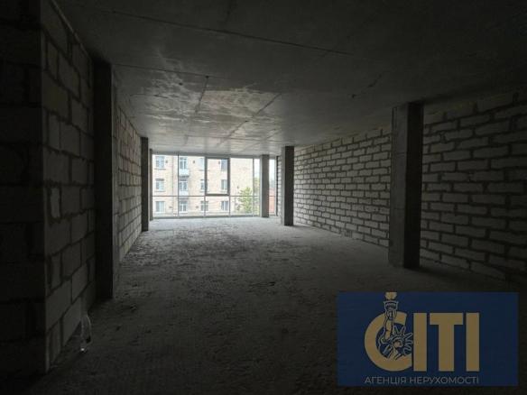 Комерційне приміщення в сучасному бізнес-центрі по вул. Київська. Київська, 107 м², на 2-му поверсі