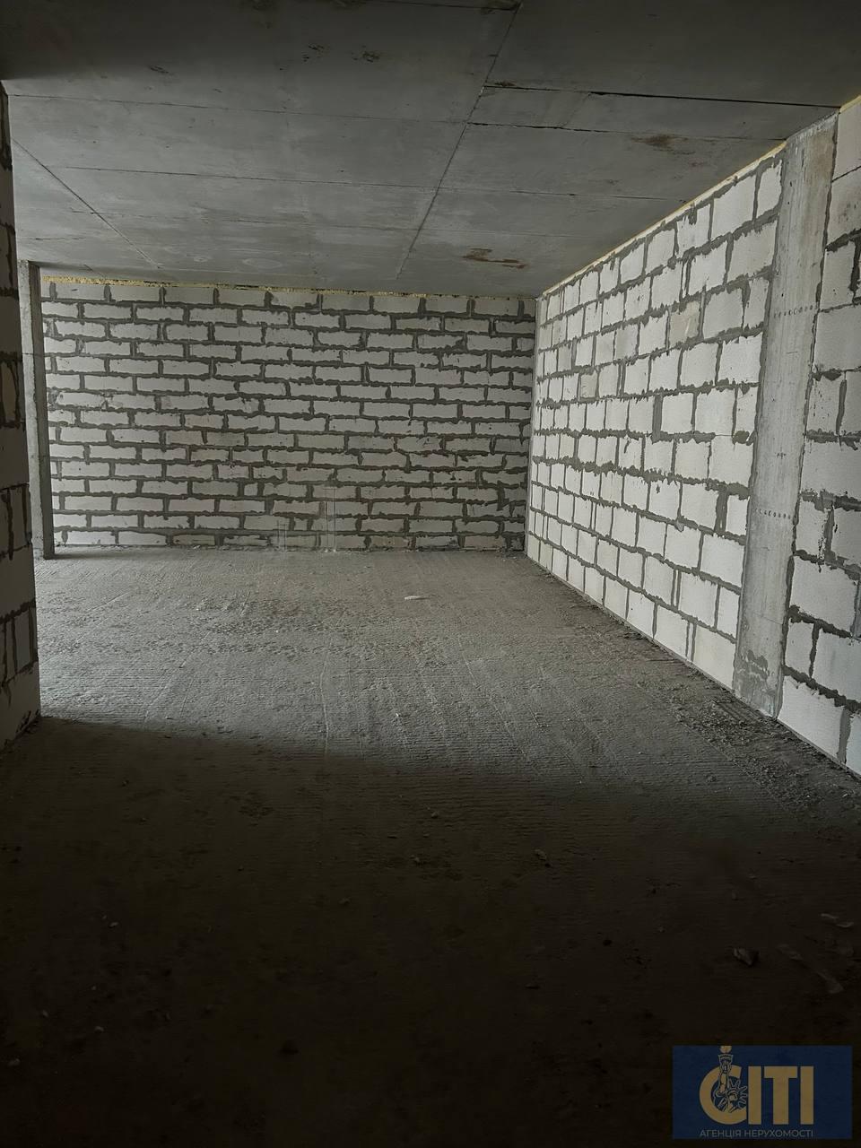 Комерційне приміщення в сучасному бізнес-центрі по вул. Київська, 107 м², на 2-му поверсі Комерційне приміщення в сучасному бізнес-центрі по вул. Київська, 107 м², на 2-му поверсі