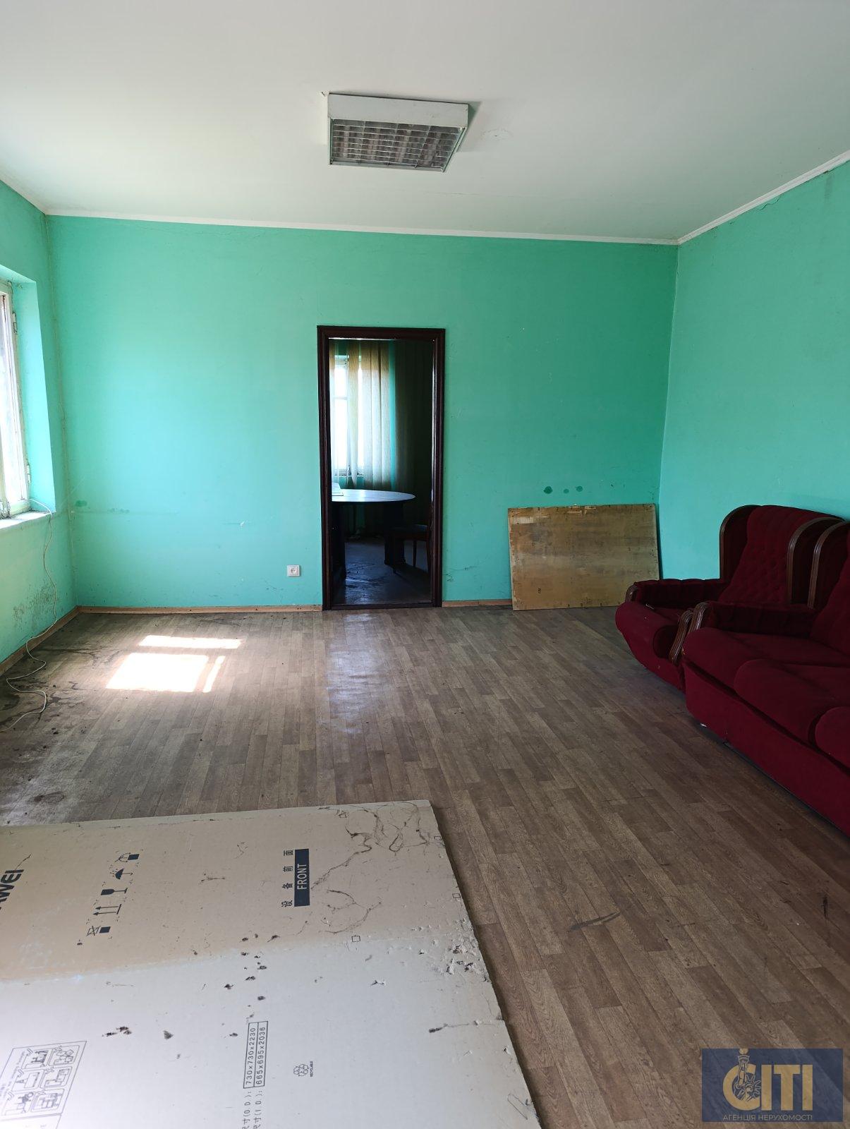 Офисное помещение 50 м², на улице Ивана Гонты Офісне приміщення 50 м², на вулиці Івана Гонти