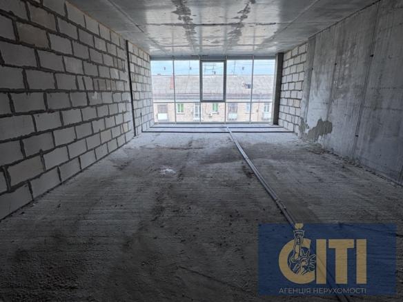 Панорамне приміщення в сучасному бізнес-центрі по вул. Київська. Київська, 62 м², на 5-му поверсі