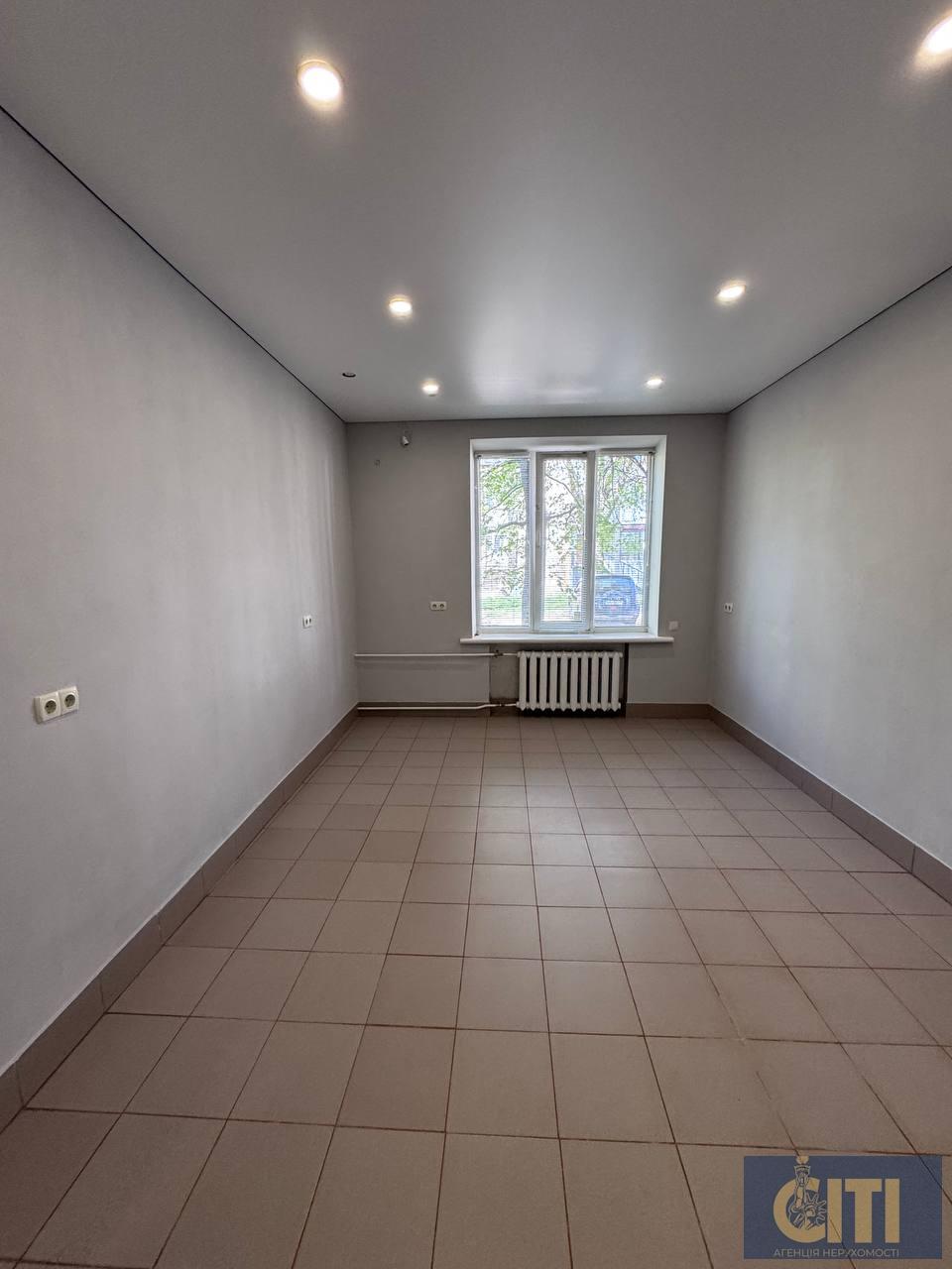 Приміщення у самому центрі міста — Небесної Сотні/Лятошинського, 57 м². Приміщення у самому центрі міста — Небесної Сотні/Лятошинського, 57 м².