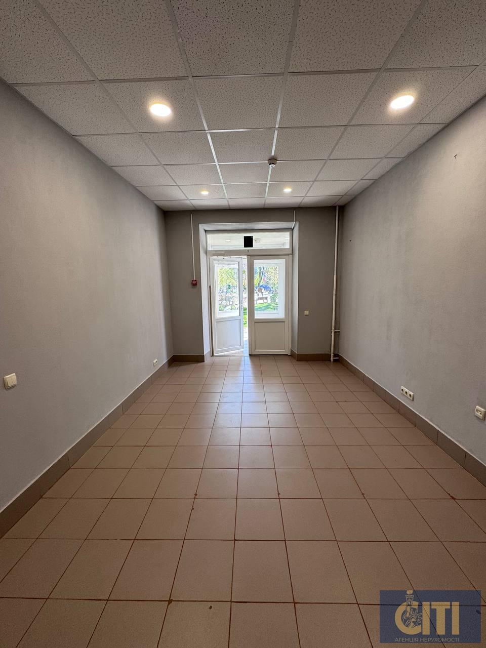 Приміщення у самому центрі міста — Небесної Сотні/Лятошинського, 57 м². Приміщення у самому центрі міста — Небесної Сотні/Лятошинського, 57 м².