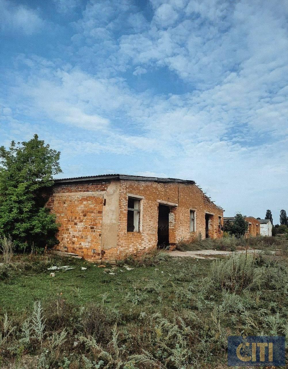 Продається промислове приміщення біля Житомира, 1700 м² Продається промислове приміщення біля Житомира, 1700 м²