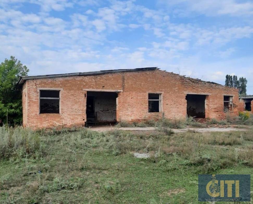 Продається промислове приміщення біля Житомира, 1700 м²