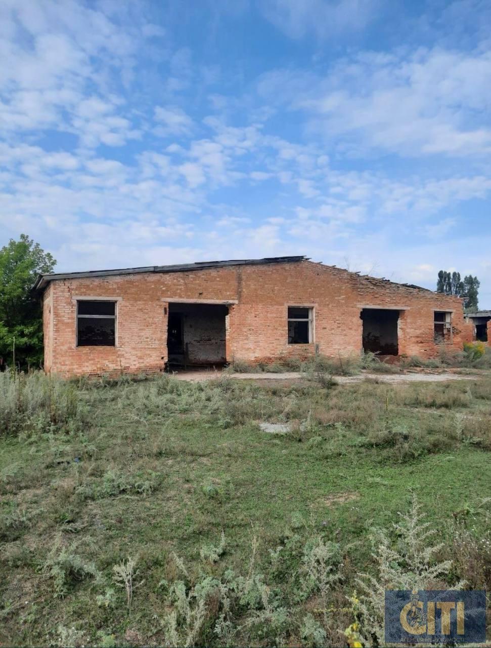 Продається промислове приміщення біля Житомира, 1700 м²