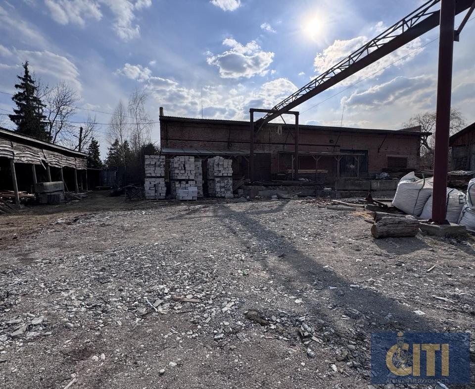Продаж нежитлової частини будівлі у м.Коростень загальною площею 346 м²