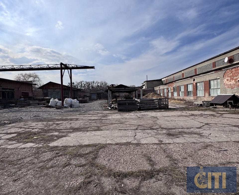 Продаж нежитлової частини будівлі у м.Коростень загальною площею 346 м²