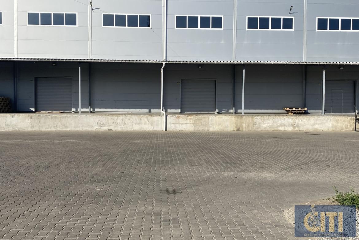 New modern warehouse premises with total area of 3827 sq.m. are available for rent