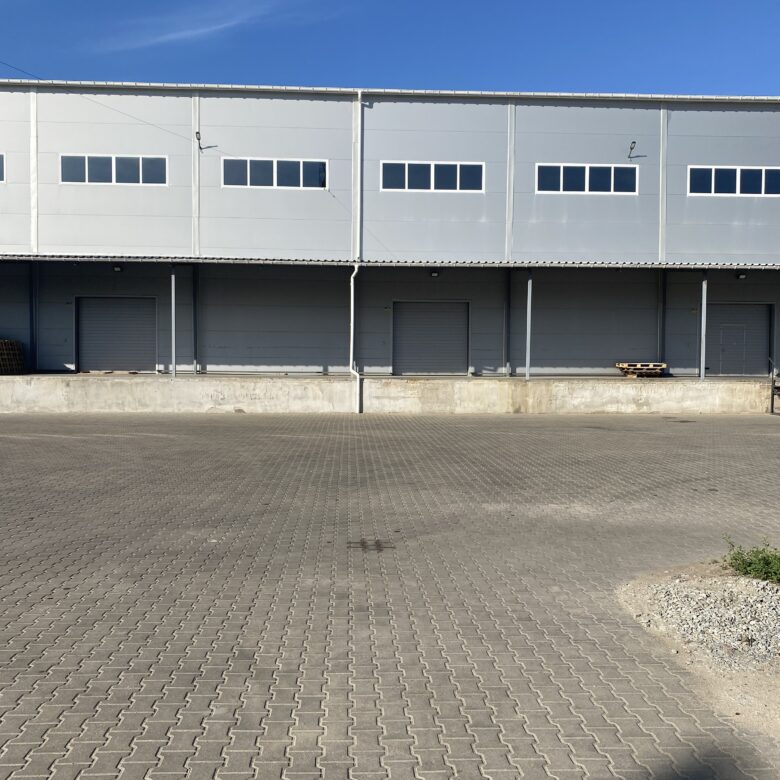 Здаються в оренду нові сучасні складські приміщення загальною площею 3827 кв.м.