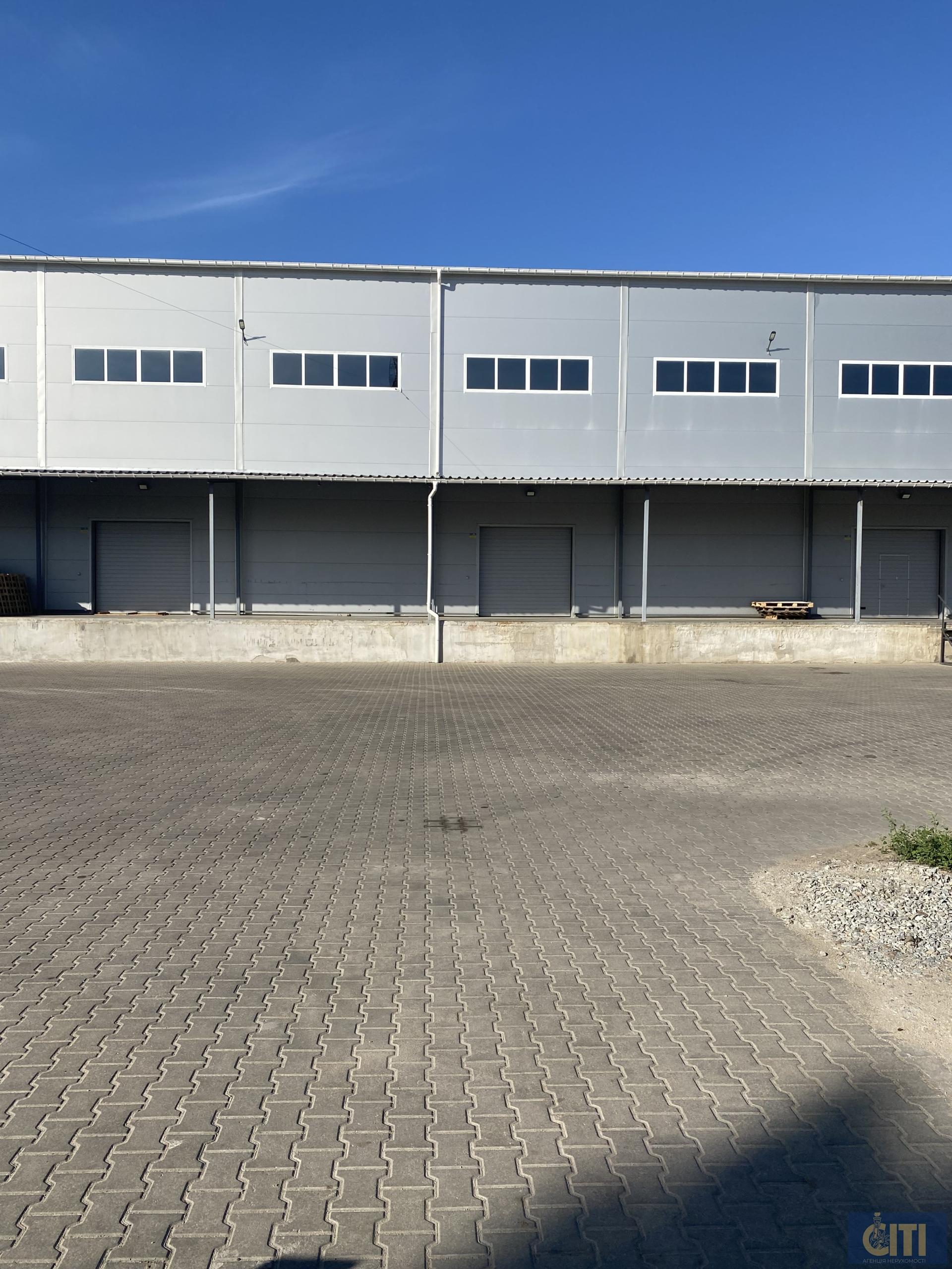 New modern warehouse premises with total area of 3827 sq.m. are available for rent