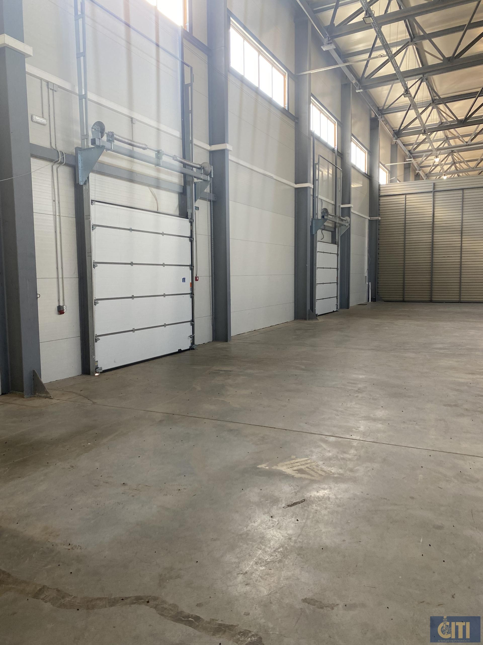 New modern warehouse premises with total area of 3827 sq.m. are available for rent