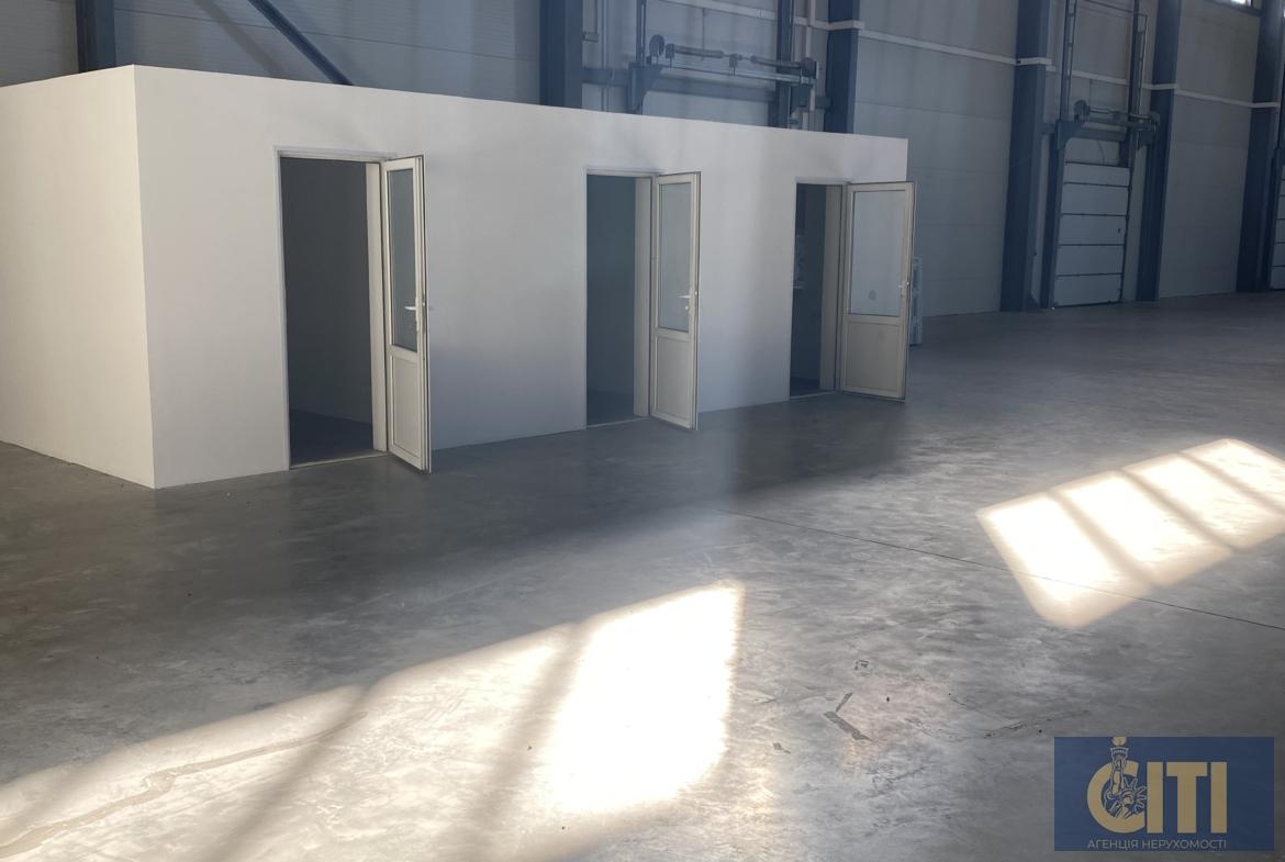 New modern warehouse premises with total area of 3827 sq.m. are available for rent