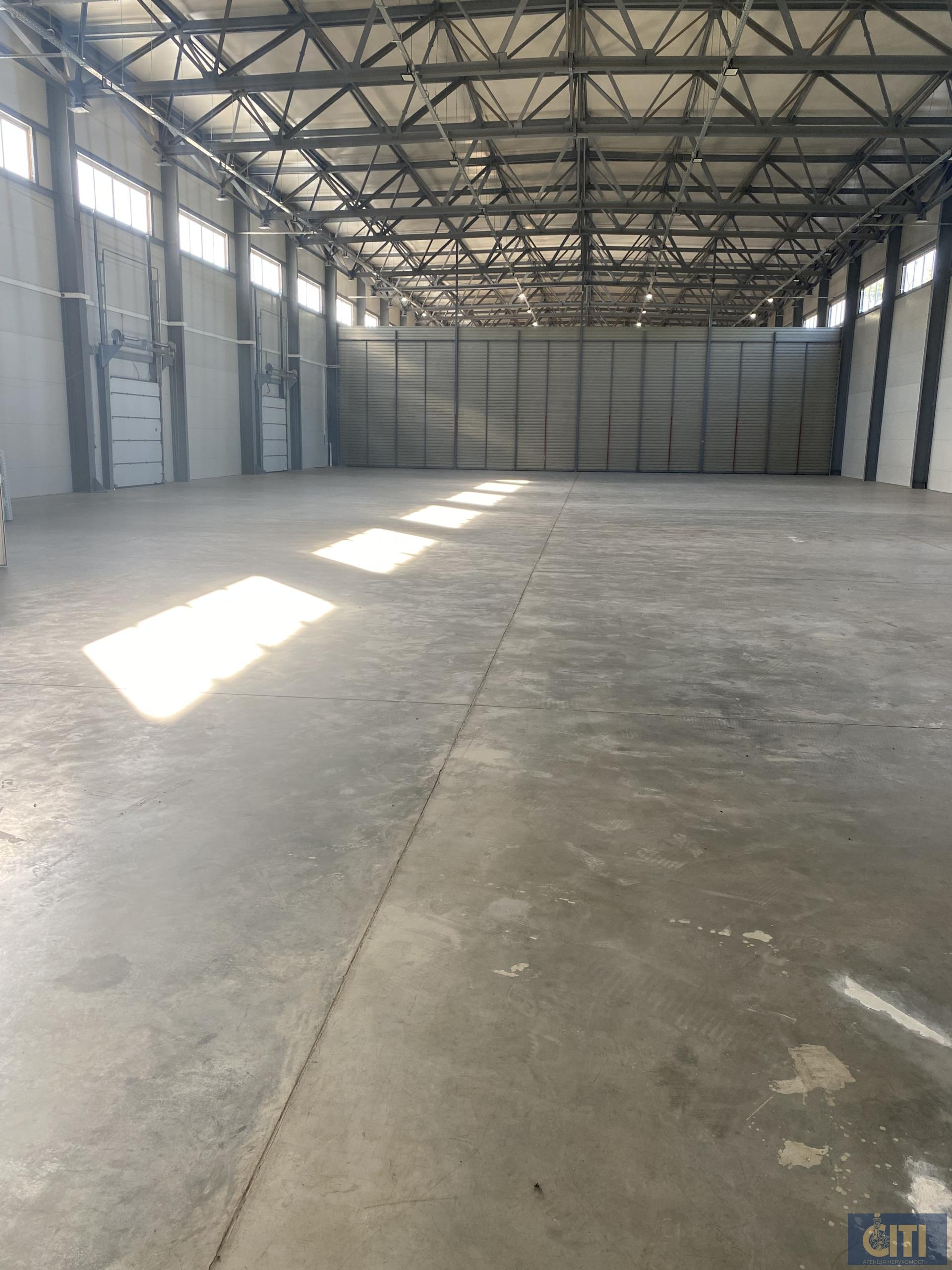 New modern warehouse premises with total area of 3827 sq.m. are available for rent