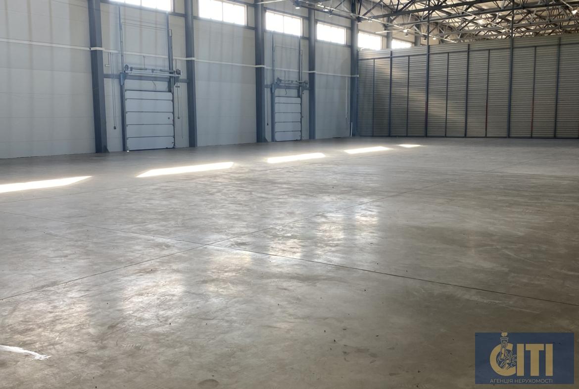 New modern warehouse premises with total area of 3827 sq.m. are available for rent
