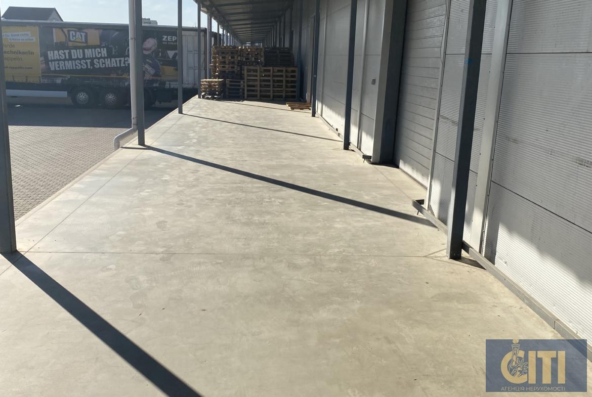 New modern warehouse premises with total area of 3827 sq.m. are available for rent