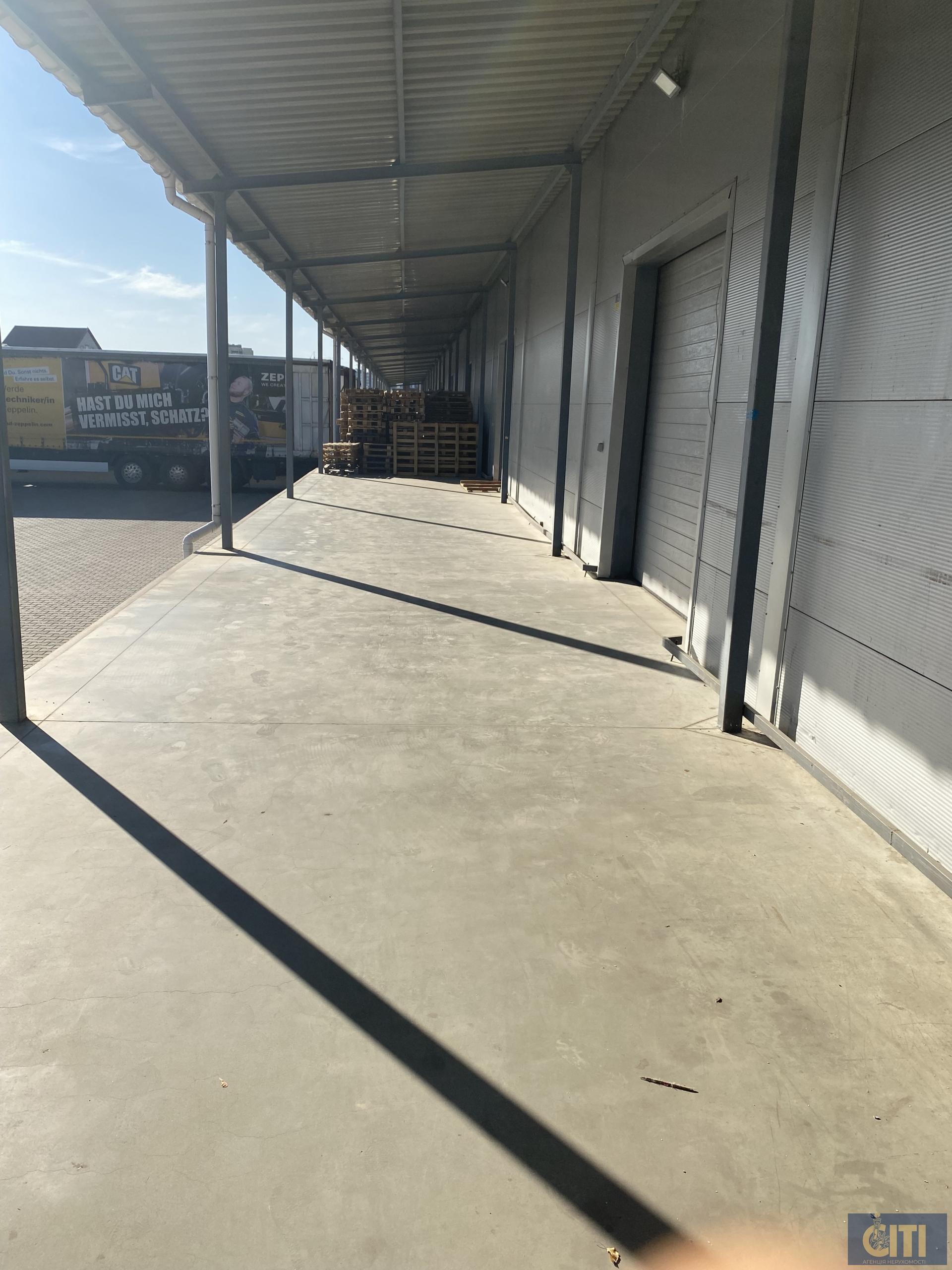 New modern warehouse premises with total area of 3827 sq.m. are available for rent