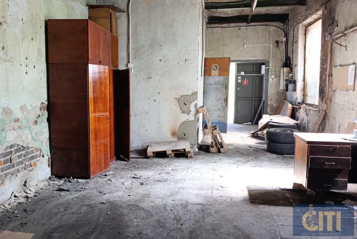 Warehouse, Smolianka, 50 m², height 2.7 m