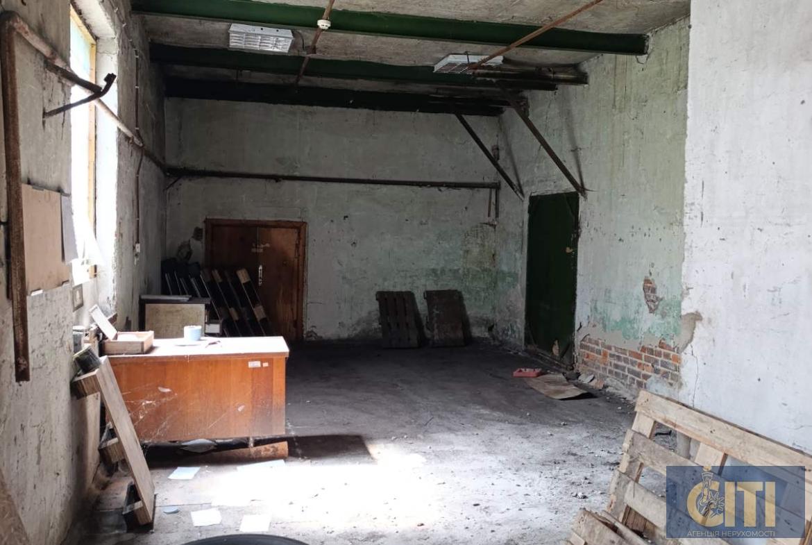 Warehouse, Smolianka, 50 m², height 2.7 m