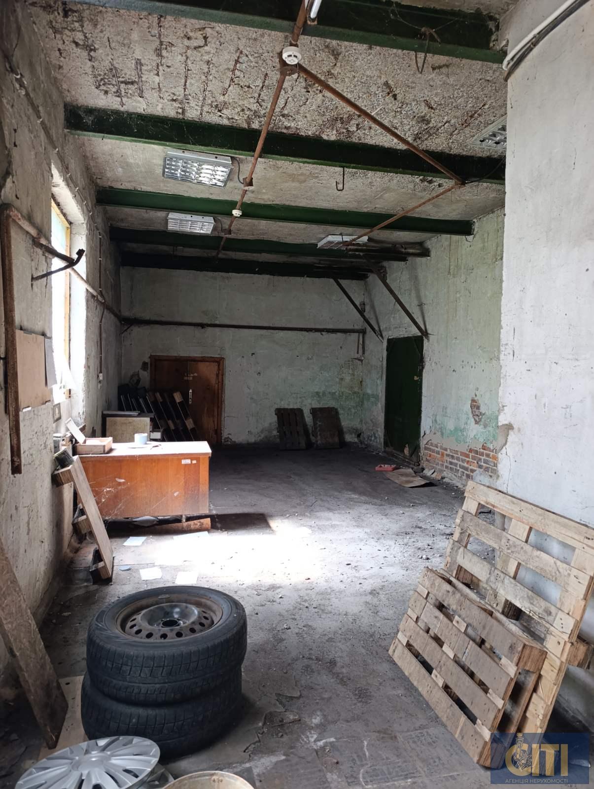 Warehouse, Smolianka, 50 m², height 2.7 m