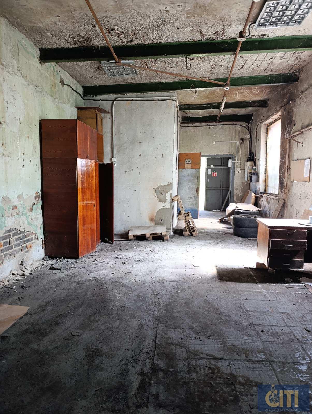Warehouse, Smolianka, 50 m², height 2.7 m