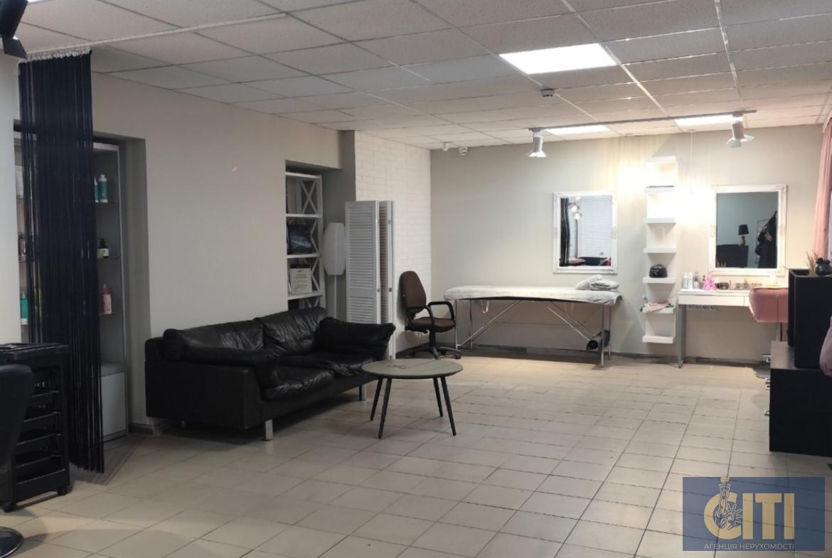 Здається в оренду приміщення площею 56 кв.м на вулиці Тутковського