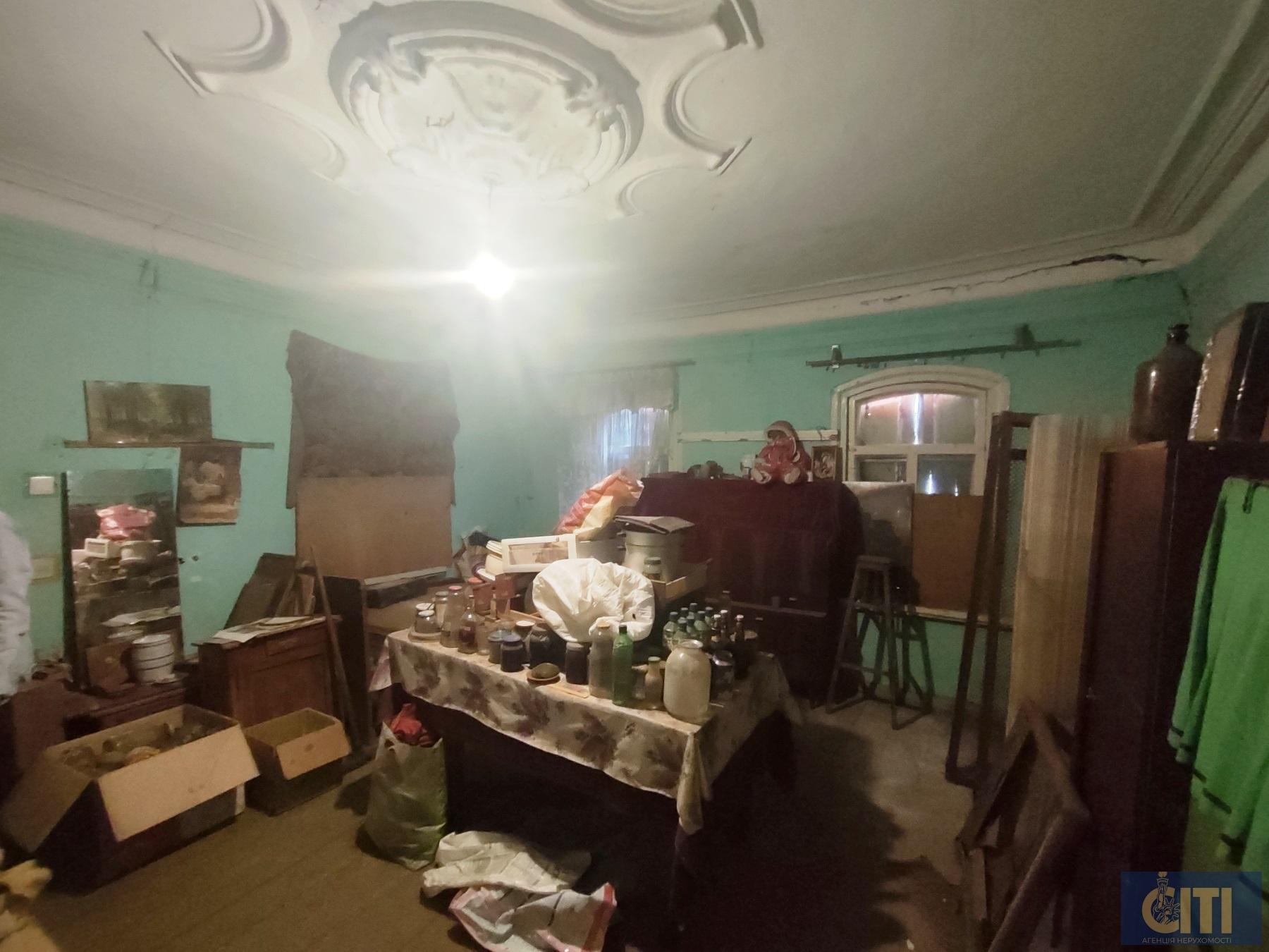Фасадна ділянка зі старим будинком в центрі Житомира, 4.5 сот