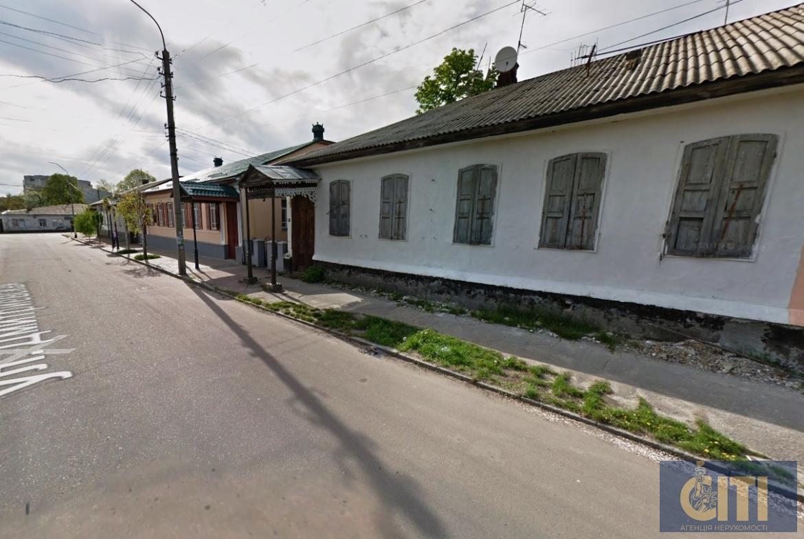 Продаж частини будинку з окремим входом, фасад, 5 вікон на вулицю, 92.7 кв.м.