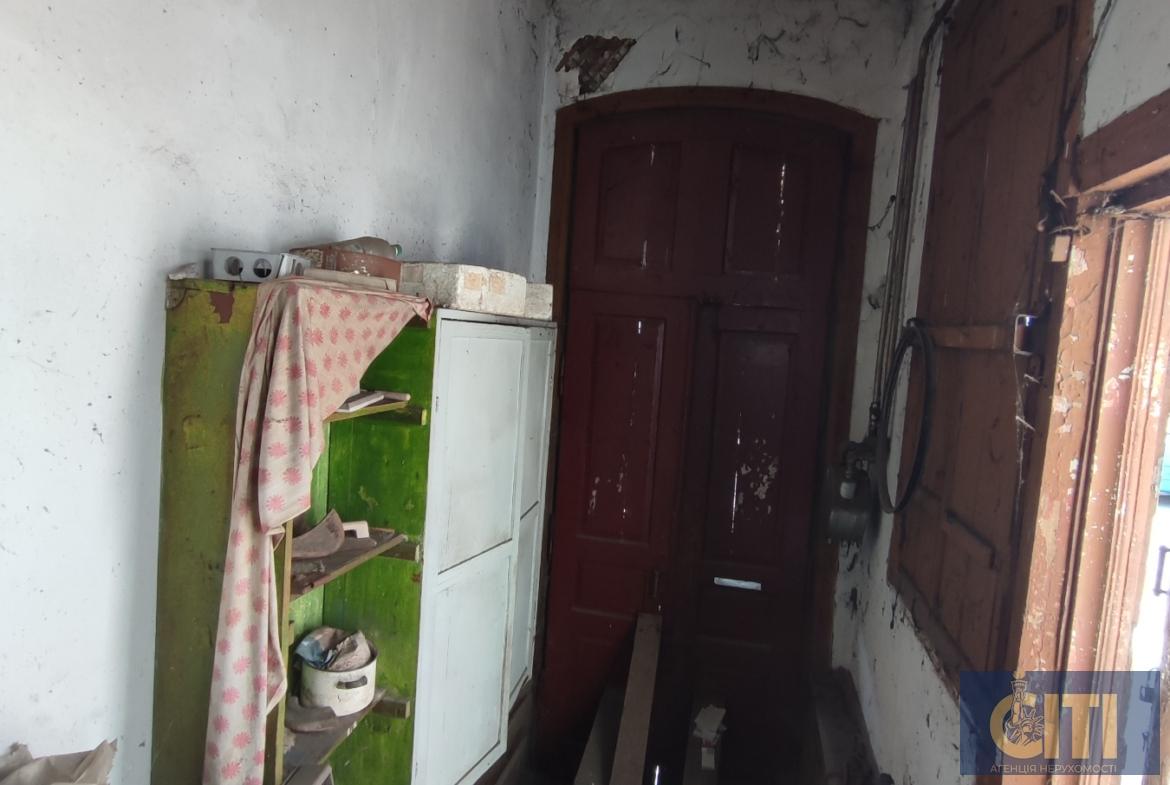Продаж частини будинку з окремим входом, фасад, 5 вікон на вулицю, 92.7 кв.м.
