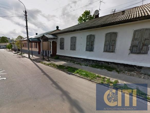 Продаж частини будинку з окремим входом, фасад, 5 вікон на вулицю, 92.7 кв.м.