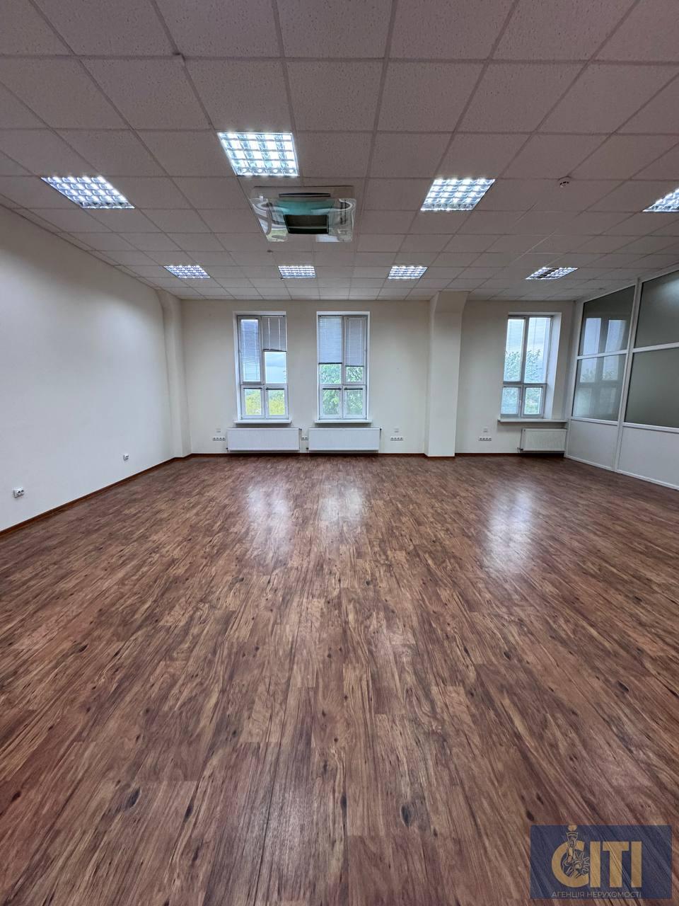 Rent an office building in the Business Center (area), 40 sq. m.