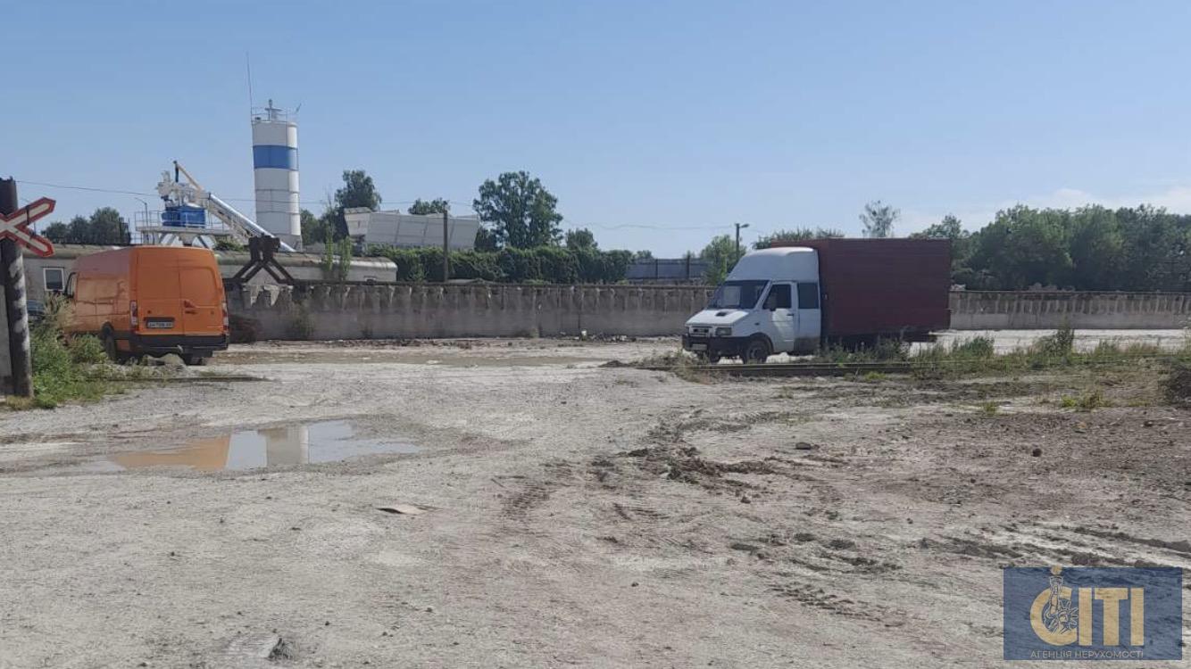 _viber_2025-07-15_12-55-03-399 Оренда майданчика з бетонним покриттям та залізничними коліями в місті Звягель