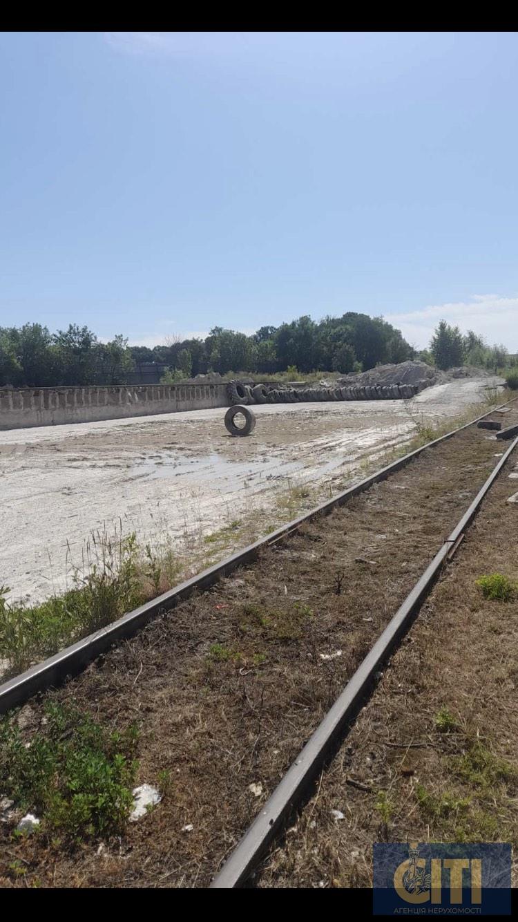 _viber_2025-07-15_12-55-04-237 Оренда майданчика з бетонним покриттям та залізничними коліями в місті Звягель