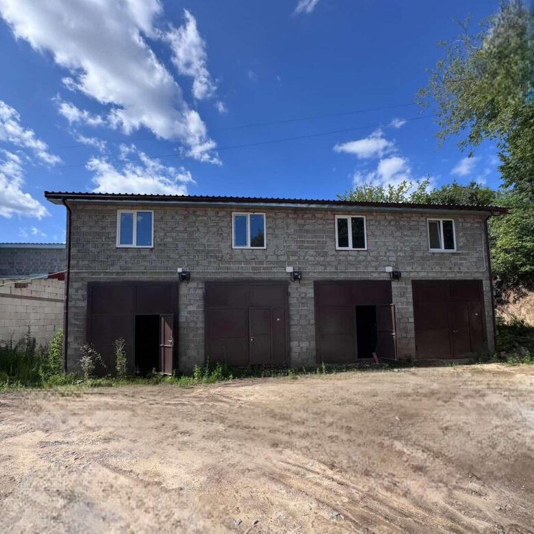 Продаються приміщення, ідеальні під СТО, детейлінгу, автомийки, 236 м²