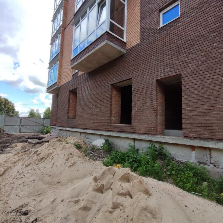 Фасадне приміщення, 170 кв.м у районі Малинського ринку