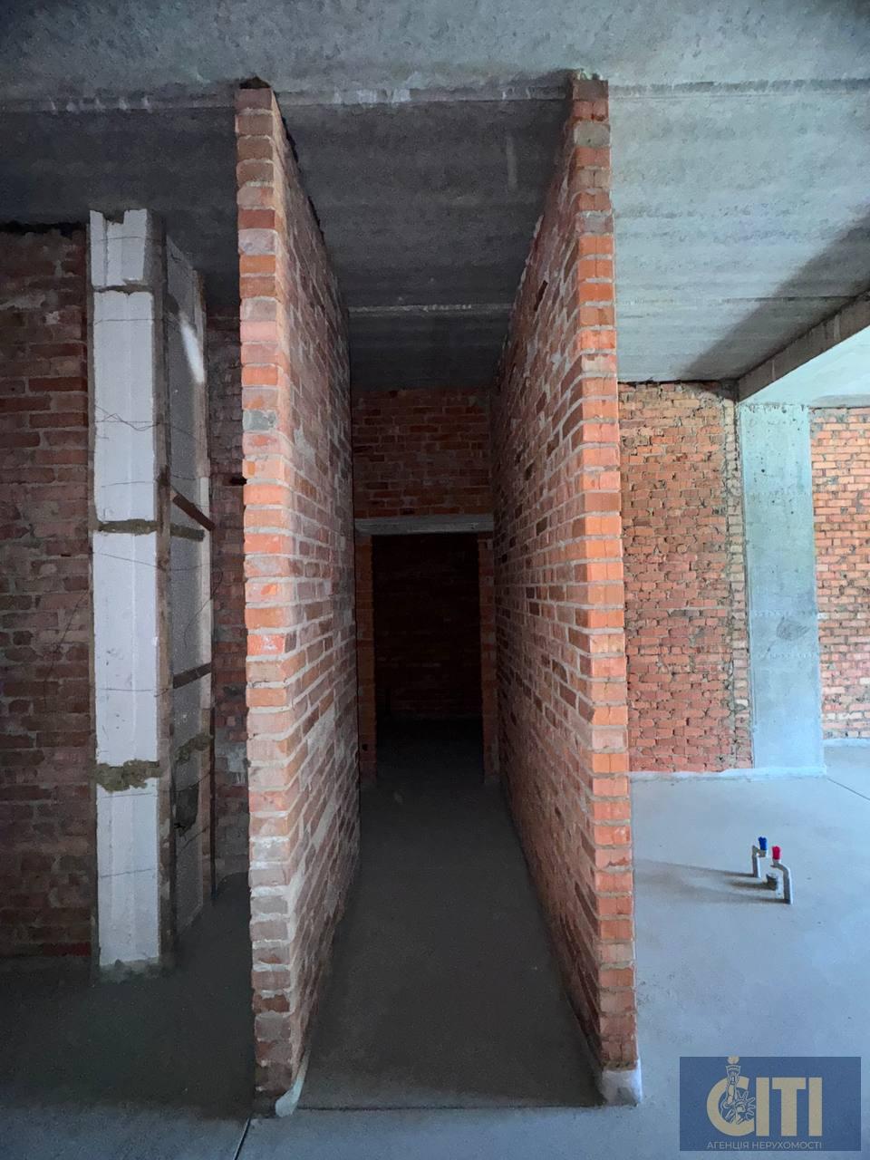 photo_10_2025-08-27_11-25-54 Продається комерційне приміщення в ЖК «Олімпійський», 4 секція — 83 м²