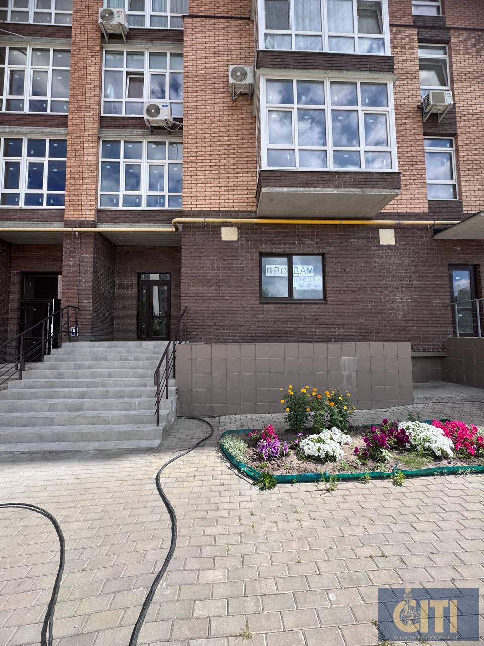 photo_4_2025-08-27_11-25-54 Продається комерційне приміщення в ЖК «Олімпійський», 4 секція — 83 м²