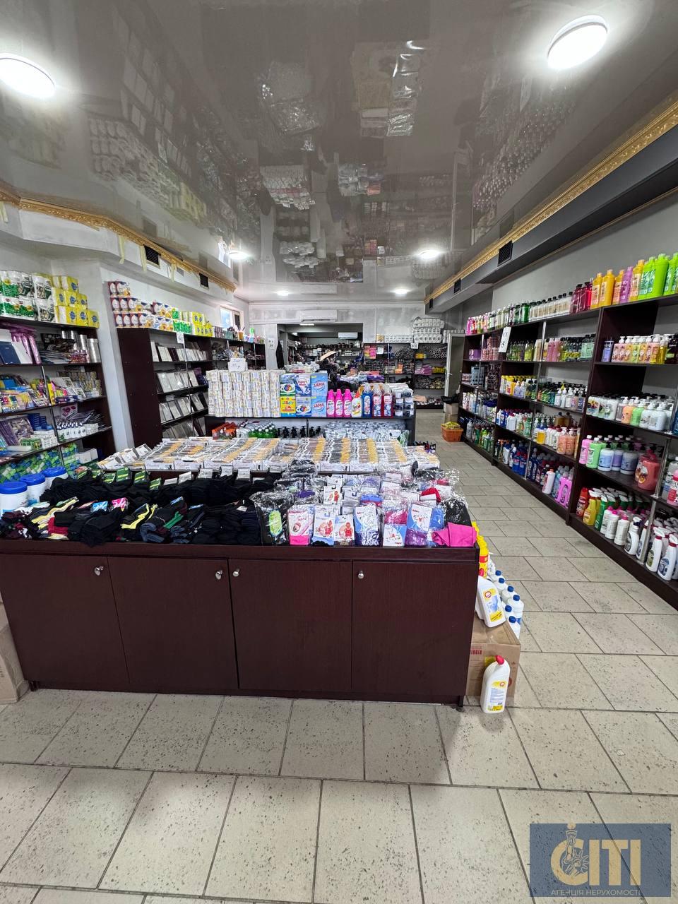 photo_9_2025-09-24_20-41-44 Продаж двоповерхового фасадного нежитлового приміщення, район Сінного ринку!
