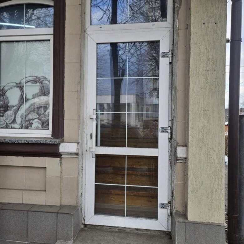 Офісне приміщення в центрі, вул. Покровська, 43 (перехрестя з вул. Лесі Українки), 50 м2