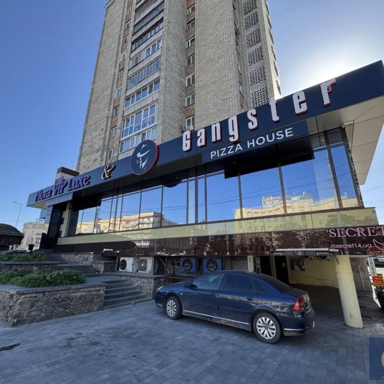 Продається комерційне приміщення площею 300 м² у самому центрі Житомира