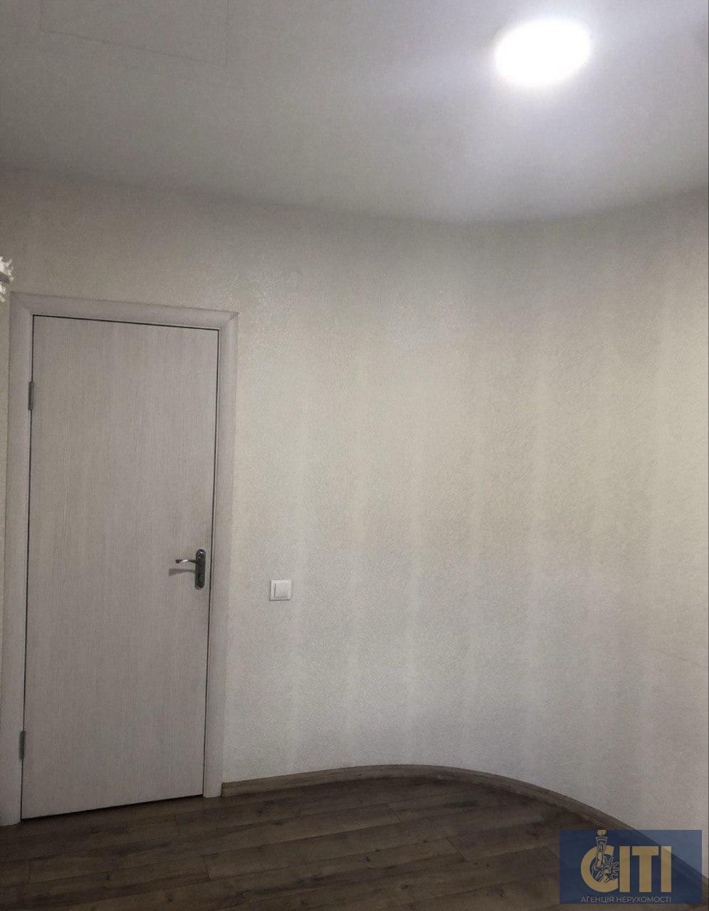 photo_1_2025-10-07_22-30-19 Офісне приміщення в центрі, вул. Покровська, 43 (перехрестя з вул. Лесі Українки), 50 м2