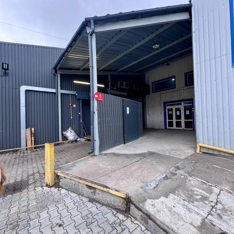 Здається в оренду комерційне приміщення площею 68 м² у с. Зарічани, за супермаркетом АТБ